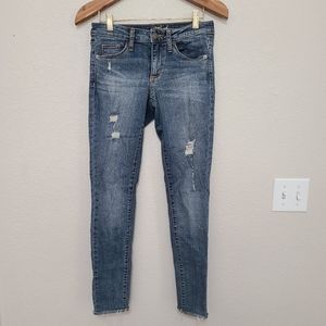 Universal Thread mid rise skinny 0
